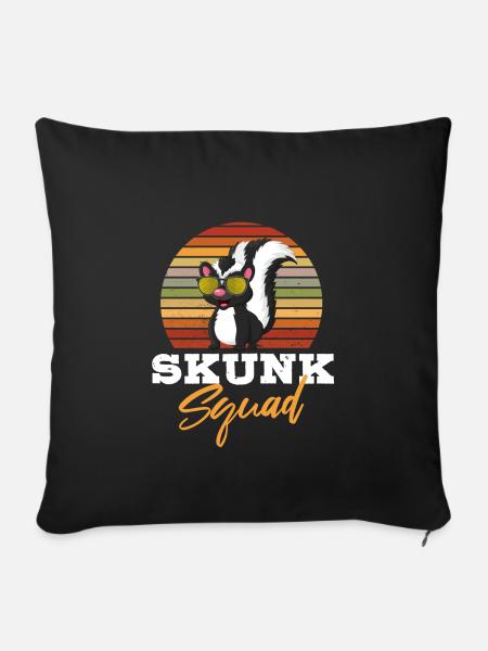 Stinktier Squad - Sofakissenbezug 45 x 45 cm - Schwarz