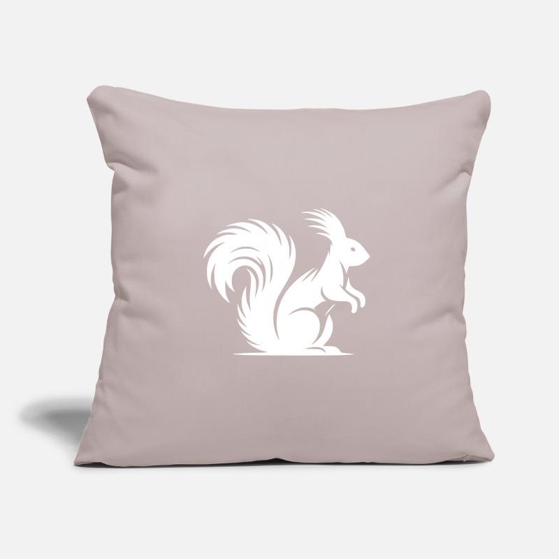 Putziges Eichhörnchen mit buschigem Schwanz Sofakissenbezug 45 x 45 cm