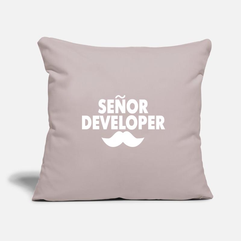 Senior Developer Coding Spruch Geschenk Sofakissenbezug 45 x 45 cm