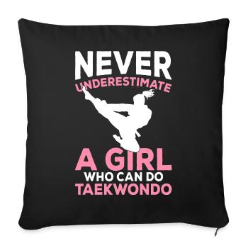 Une fille qui peut faire du taekwondo girl - Housse de coussin décorative 45 x 45 cm - noir - Devant