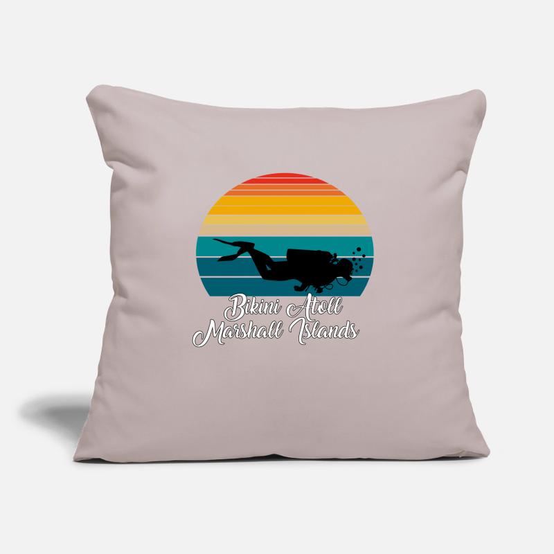 Bikini Atoll Marshall Islands Diving Sofakissenbezug 45 x 45 cm