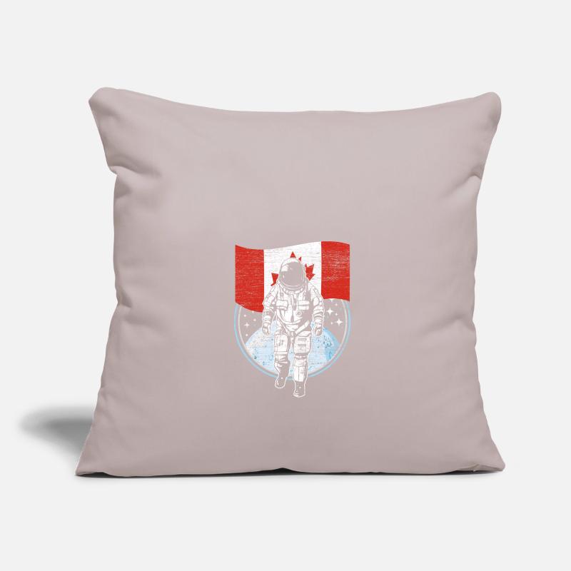 L'astronaute avec le drapeau du Canada dans l'espace Housse de coussin décorative 45 x 45 cm