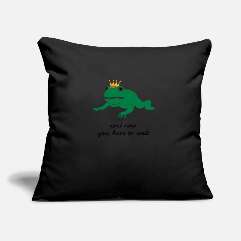 grumpy frog prince - waiting Housse de coussin décorative 45 x 45 cm