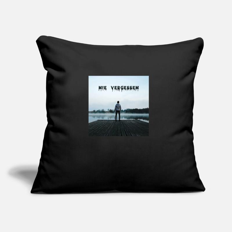 Serc AK & Miro GZ & Never Forget Housse de coussin décorative 45 x 45 cm