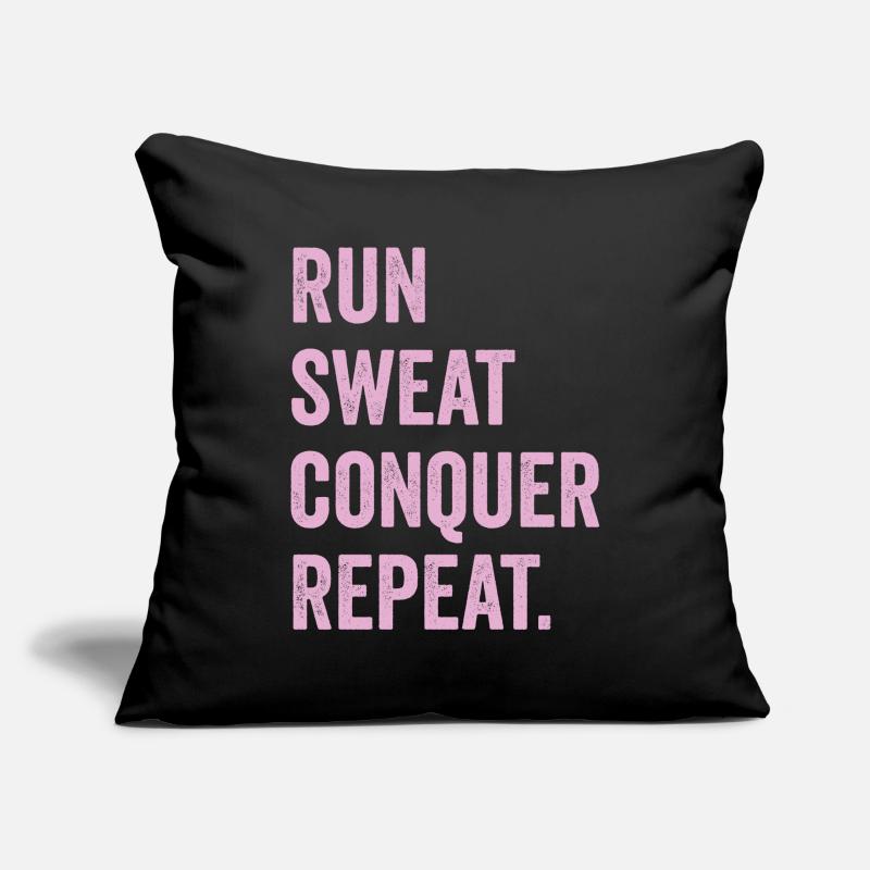 Courir. Sueur. Conquérir. Répéter. Housse de coussin décorative 45 x 45 cm