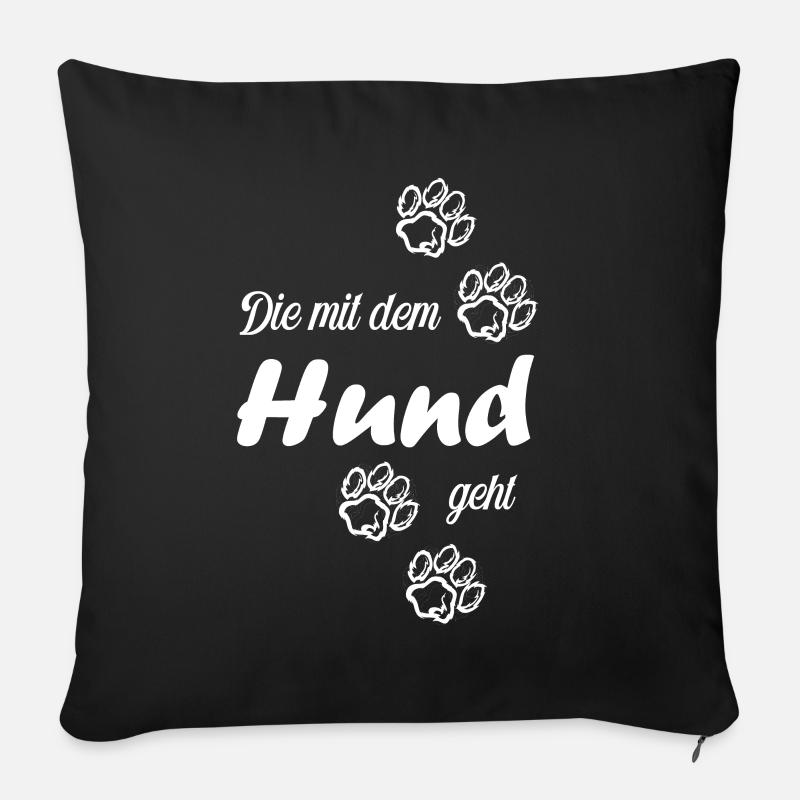 die mit hund geht - Sofakissenbezug 45 x 45 cm - Schwarz