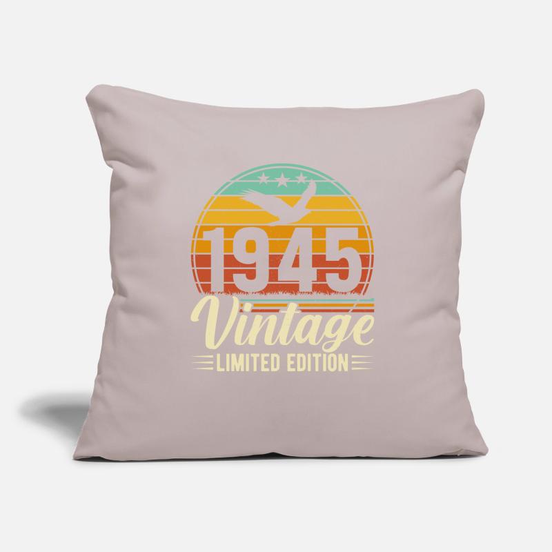 1945 - A timeless masterpiece Sofa pillowcase 17,3'' x 17,3'' (45 x 45 cm)