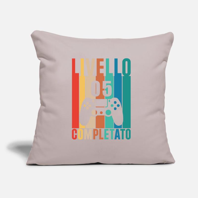 5th Birthday Player Level 5 Complete 5 years Sofa pillowcase 17,3'' x 17,3'' (45 x 45 cm)