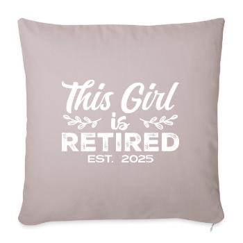 This Girl Is Retired Est. 2025 Funny Retirement - Housse de coussin décorative 45 x 45 cm - taupe clair - Devant