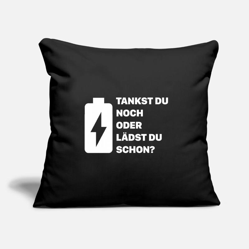 Tankst du noch oder lädst du schon? Sofakissenbezug 45 x 45 cm
