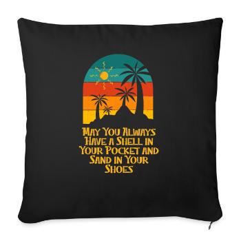 Coquille dans le sable de poche dans les chaussures plage été océan - Housse de coussin décorative 45 x 45 cm - noir - Devant
