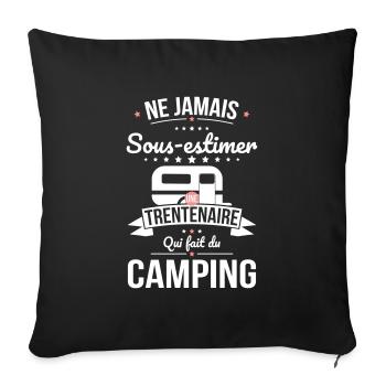 Sous-estimer une trentenaire qui fait du camping - Housse de coussin décorative 45 x 45 cm - noir - Devant
