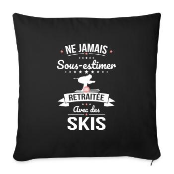 Sous-estimer une retraitée avec des skis - Housse de coussin décorative 45 x 45 cm - noir - Devant