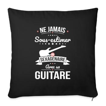 Sous-estimer une sexagénaire avec sa guitare - Housse de coussin décorative 45 x 45 cm - noir - Devant