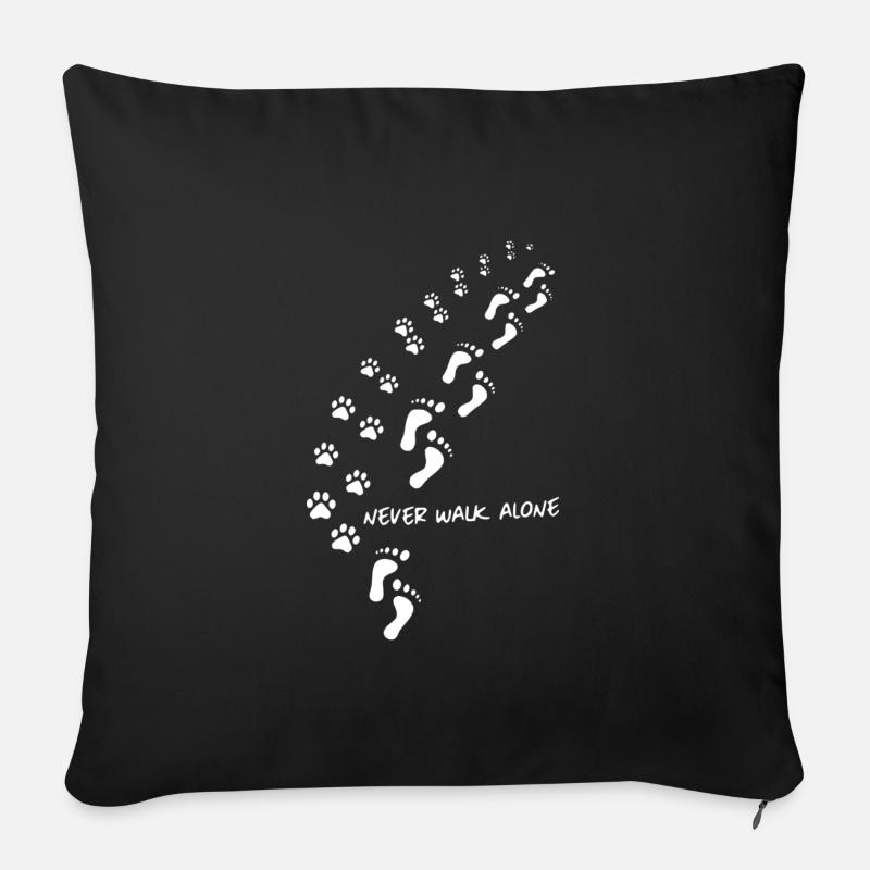 Never Walk Alone - Spuren - Sofakissenbezug 45 x 45 cm - Schwarz