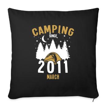 Anniversaire: Camping depuis mars 2011 Camping - Housse de coussin décorative 45 x 45 cm - noir - Devant