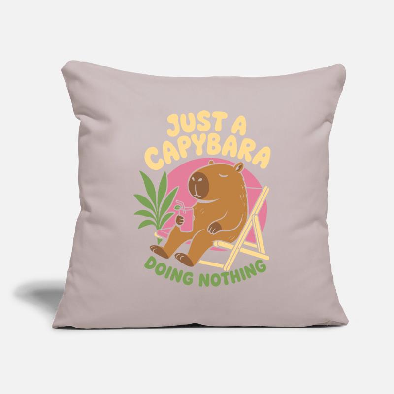Just A Capybara Doing Nothing Sofakissenbezug 45 x 45 cm