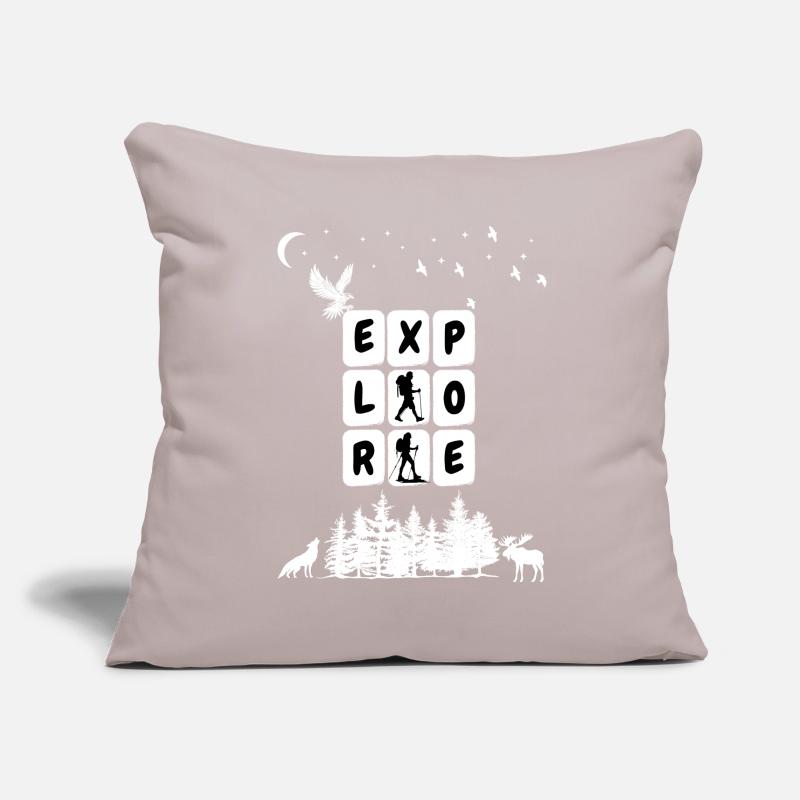 Entdecken Sie Camping Graphic Sofakissenbezug 45 x 45 cm