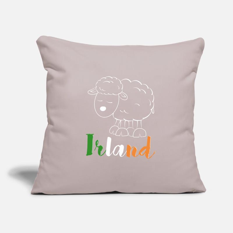 Mouton d’Irlande (version colorée) Housse de coussin décorative 45 x 45 cm
