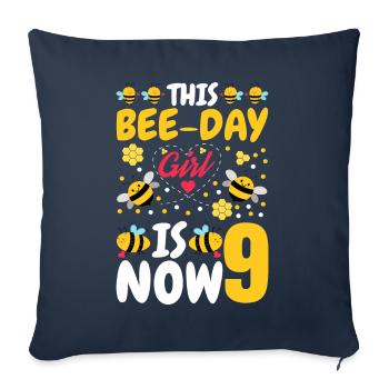 Cette fille du jour des abeilles a maintenant 9 ans. 9. - Housse de coussin décorative 45 x 45 cm - bleu marine - Devant