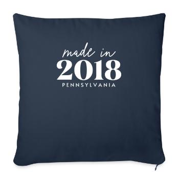 Fabriqué en 2018 en Pennsylvanie. Fête d’anniversaire mignonne - Housse de coussin décorative 45 x 45 cm - bleu marine - Devant