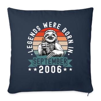 Les légendes sont nées en septembre 2006 Faultier Sloth - Housse de coussin décorative 45 x 45 cm - bleu marine - Devant