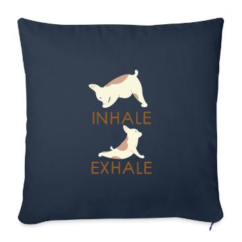 Inhale Exhale Yoga Frenchie - Housse de coussin décorative 45 x 45 cm - bleu marine - Devant
