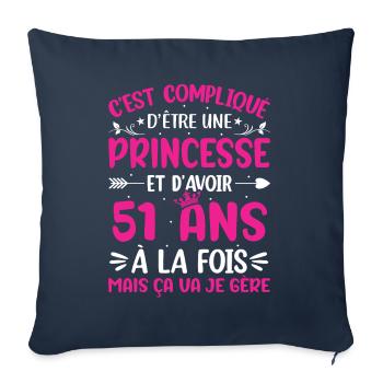 Une princesse et d'avoir 51 ans - Housse de coussin décorative 45 x 45 cm - bleu marine - Devant