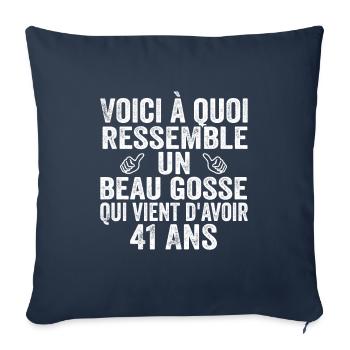 Voici À Quoi Ressemble Un Beau Gosse De 41 ans - Housse de coussin décorative 45 x 45 cm - bleu marine - Devant