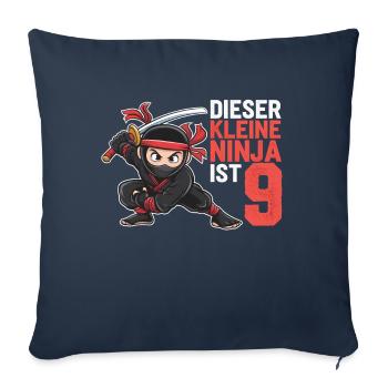 Ce t-shirt d’anniversaire Little Ninja Is 9 - Housse de coussin décorative 45 x 45 cm - bleu marine - Devant