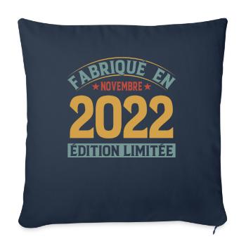 Fabriqué En Novembre 2022 Édition Limitée - Housse de coussin décorative 45 x 45 cm - bleu marine - Devant