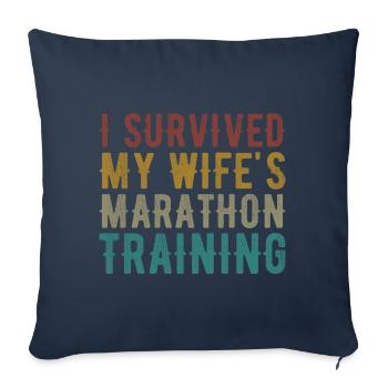 Wifes Training Schedule Funny Triathlon Gift - Housse de coussin décorative 45 x 45 cm - bleu marine - Devant