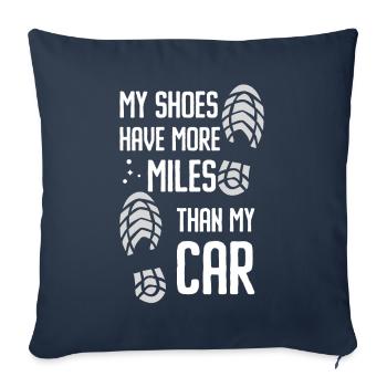 Laufen Schuhe haben mehr Meilen als mein Auto - Sofakissenbezug 45 x 45 cm - Navy - Vorne