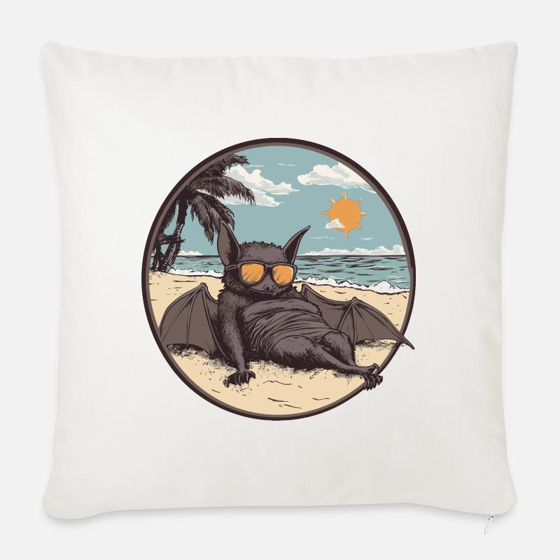 Entspannte Fledermaus am Strand - Sofakissenbezug 45 x 45 cm - Naturweiß 