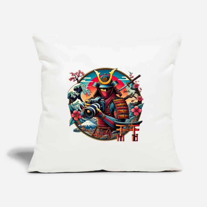 Yukiko Samurai: Capturing Honor through the Lens Sofakissenbezug 45 x 45 cm