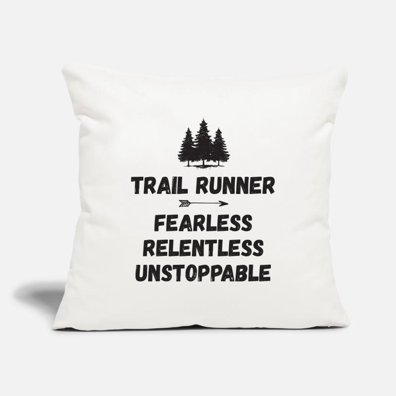 Trail Runner - Intrépide. Implacable. Imparable. Housse de coussin décorative 45 x 45 cm