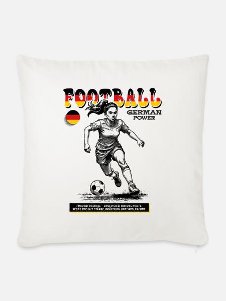 German Fußballerin Shirt: Angriff am Ball - Sofakissenbezug 45 x 45 cm - Naturweiß