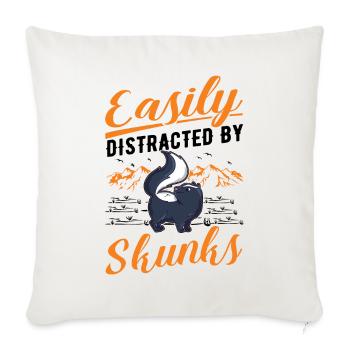 Facilement distrait par Skunks Skunk - Housse de coussin décorative 45 x 45 cm - blanc nature - Devant