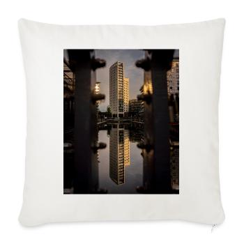 Caught Between the Bolts - Sofa pillowcase 17,3'' x 17,3'' (45 x 45 cm) - natural white - Front