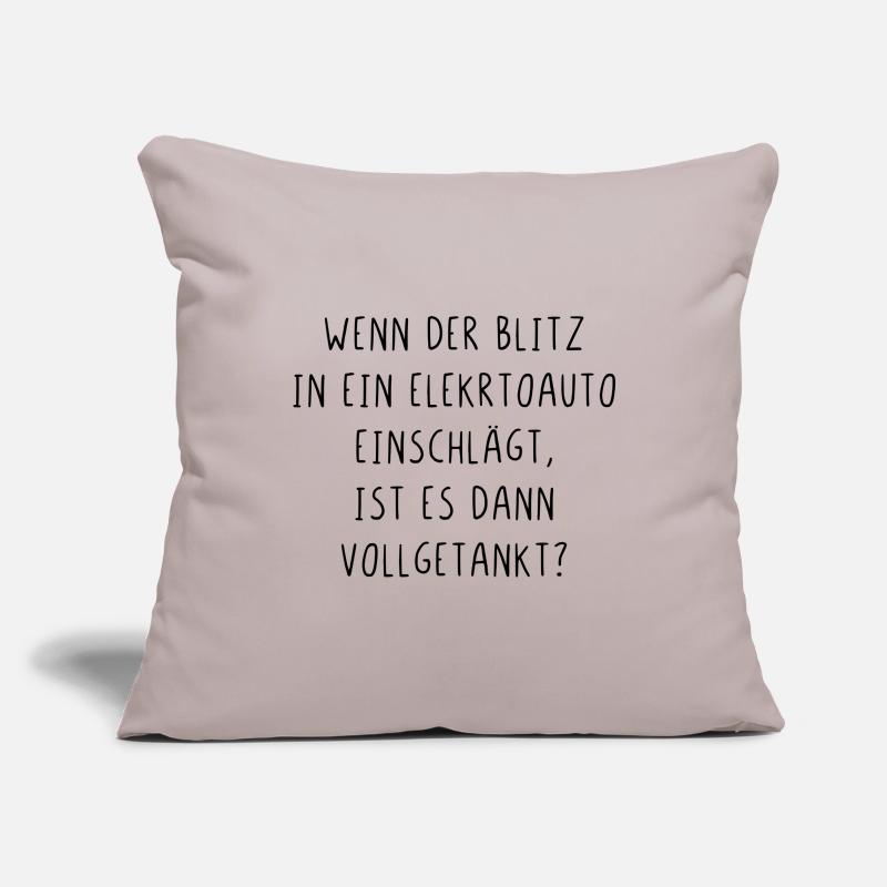 Wenn der Blitz in ein E Auto einschlägt getankt Sofakissenbezug 45 x 45 cm