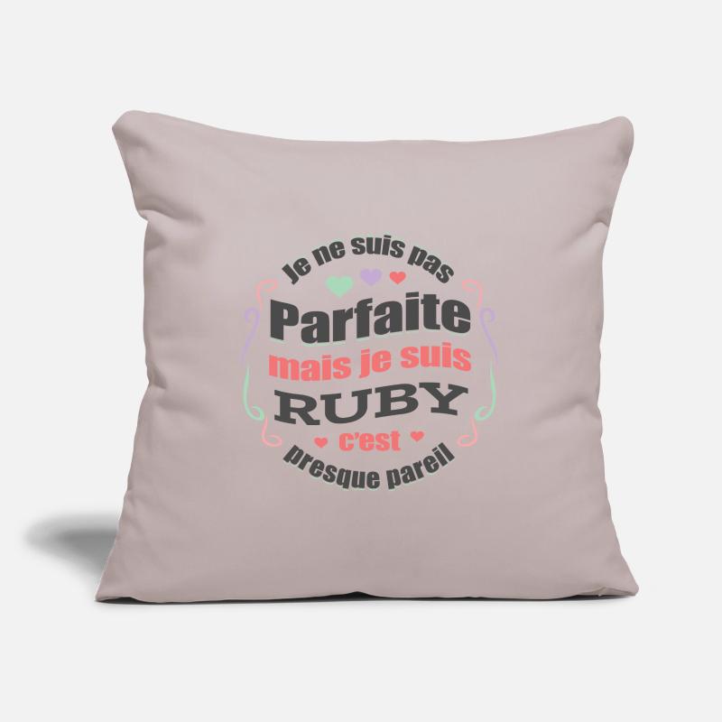 RUBY PARFAITE - PRENOM RUBY Housse de coussin décorative 45 x 45 cm