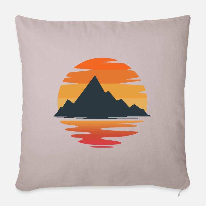 Montagne retro - Housse de coussin décorative 45 x 45 cm - taupe clair