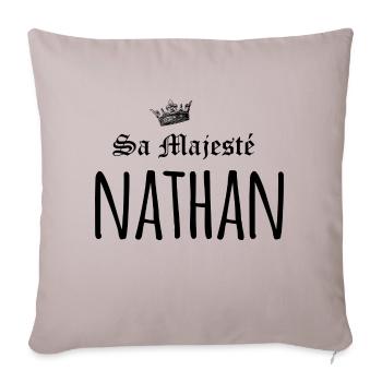 Sa majesté Nathan - Housse de coussin décorative 45 x 45 cm - taupe clair - Devant