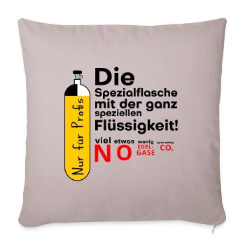 Spezialflasche mit der ganz speziellen Flüssigkeit - Sofakissenbezug 45 x 45 cm - helles Taupe - Vorne