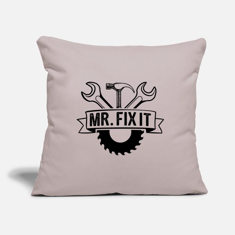 Husband man Mr fix it, he can fix everything Sofa pillowcase 17,3'' x 17,3'' (45 x 45 cm)