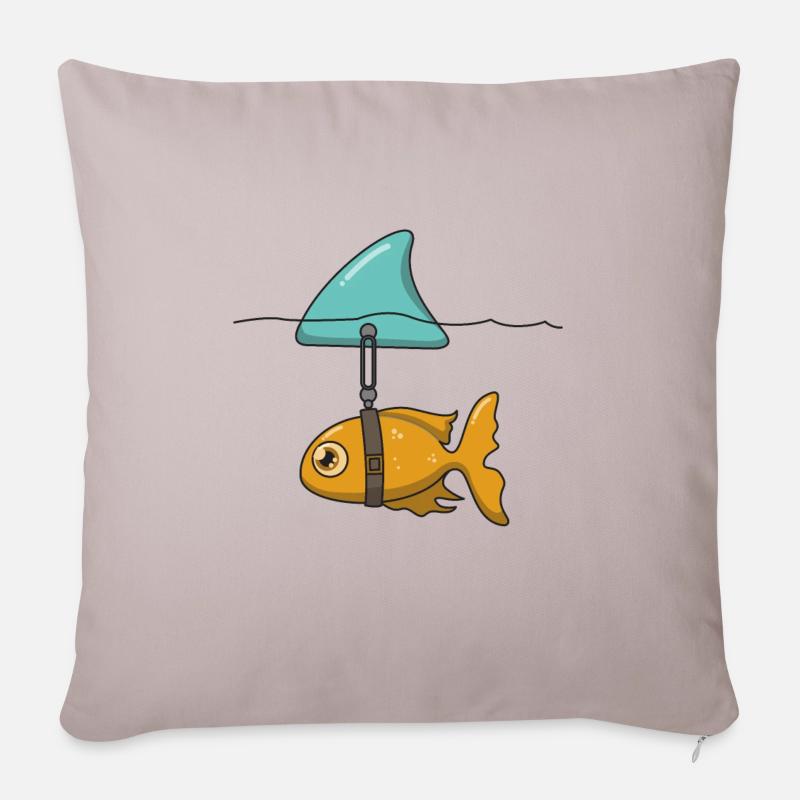 Goldfisch mit Haifischflosse - Sofakissenbezug 45 x 45 cm - helles Taupe