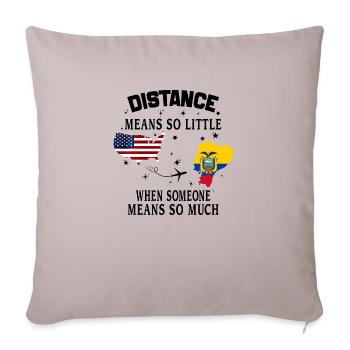 Distance Means So Little When Someone Means Much - Housse de coussin décorative 45 x 45 cm - taupe clair - Devant