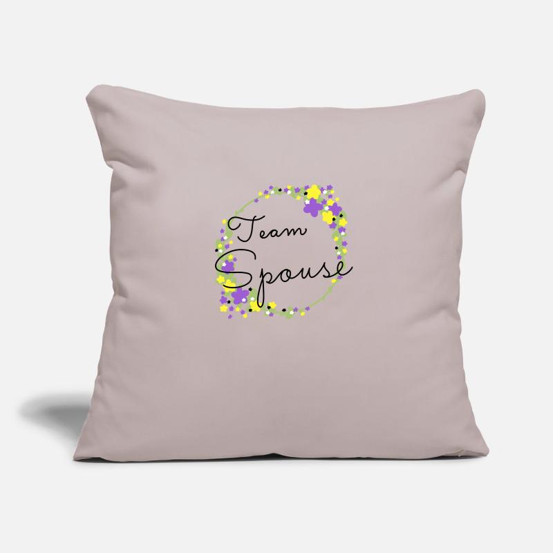 Team Spouse non binary/Team Verfiancé non binary Sofa pillowcase 17,3'' x 17,3'' (45 x 45 cm)