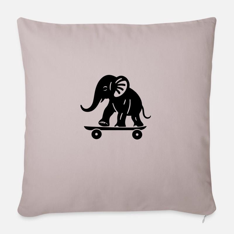Elephant Skateboard - Pixel-Version - Sofakissenbezug 45 x 45 cm - helles Taupe