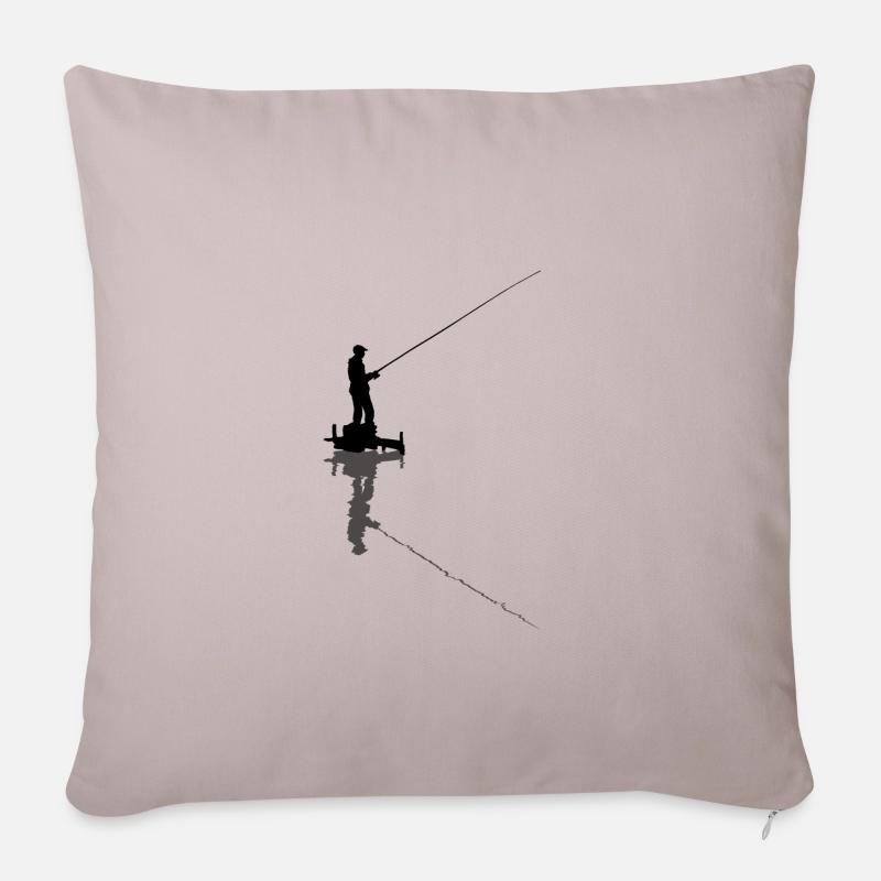 Pêcheur avec canne à pêche sur l'eau - Housse de coussin décorative 45 x 45 cm - taupe clair